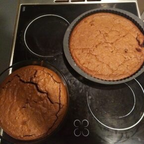 2 space cakes out of the oven